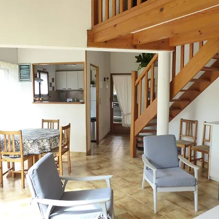 Villa Domaine De La Cigaliere Pour 4 Personnes *