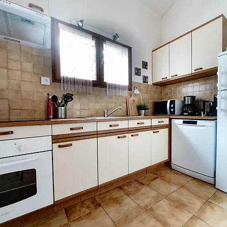 Domaine De La Cigaliere Pour 4 Personnes Villa