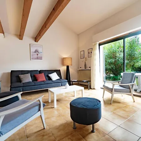 Domaine De La Cigaliere Pour 4 Personnes Villa *