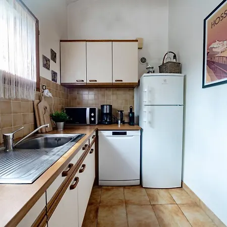 Domaine De La Cigaliere Pour 4 Personnes *