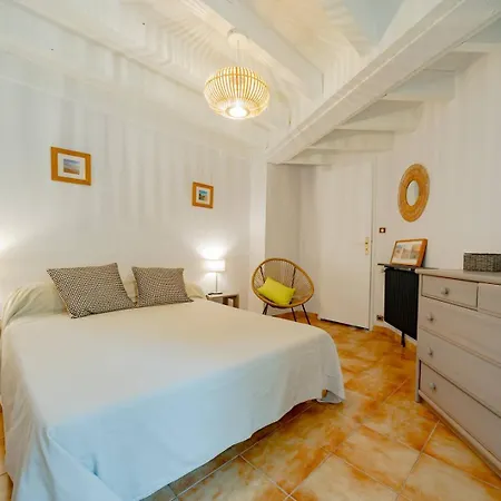 Domaine De La Cigaliere Pour 4 Personnes Villa *