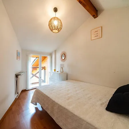 Domaine De La Cigaliere Pour 4 Personnes *